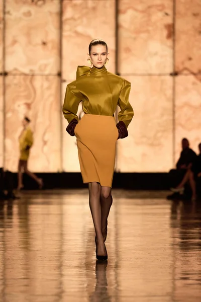 Look 22